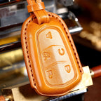 Cadillac Leder-Schlüsselhülle – Premium-Schutzhülle für alle Modelle